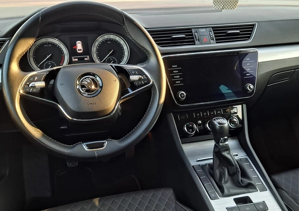 Skoda Superb cena 91000 przebieg: 67400, rok produkcji 2020 z Słupsk małe 46
